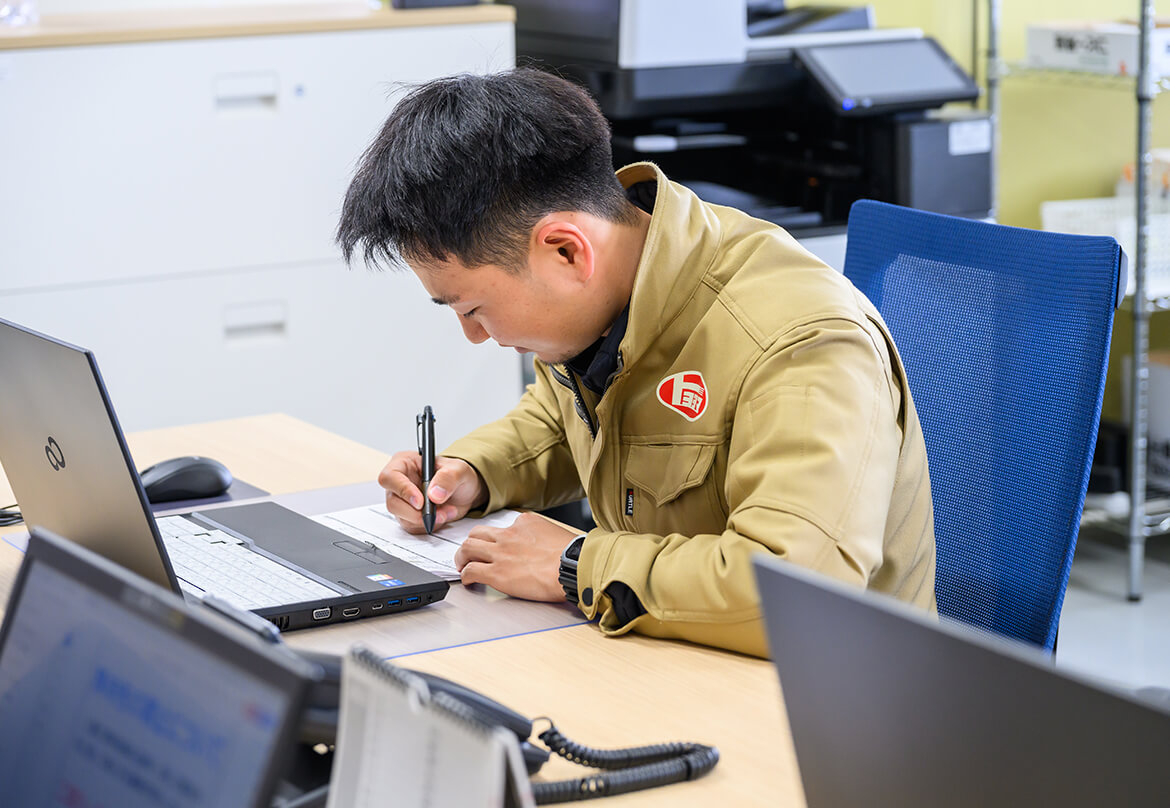 製造部品の取り扱いに慣れている<br />
ドライバーの存在もアドバンテージ