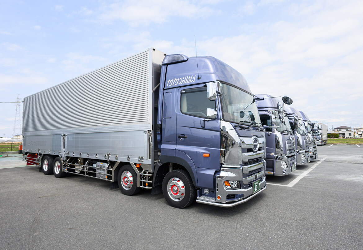 お客様の大切な製造部品を“はこぶ”<br />
複数の生産拠点をつなぐサービス