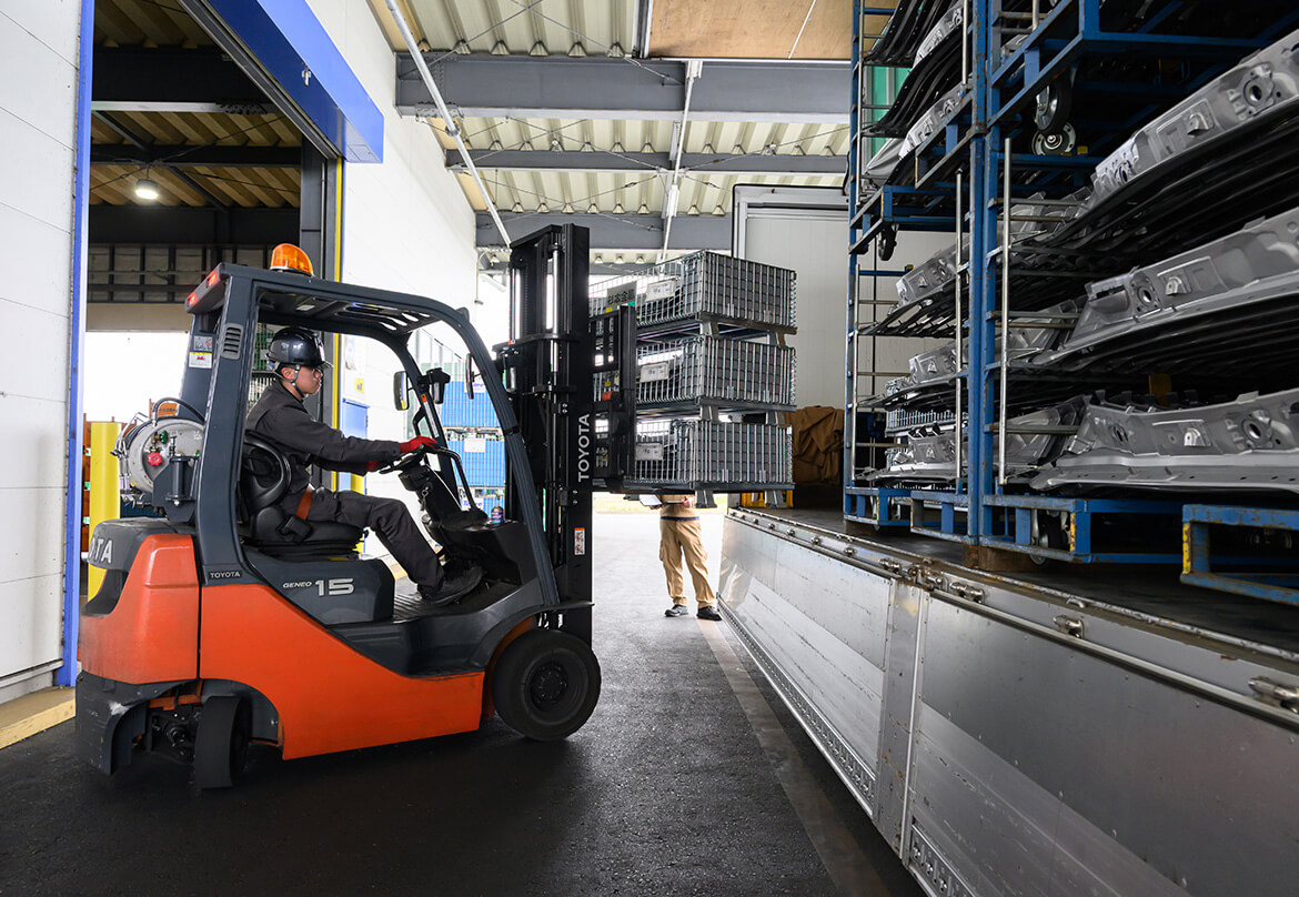 新規事業として、倉庫業をスタート！<br />
“あずかる”サービスでシェアを拡大